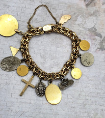 10K & 1/20 12K GF Yellow Gold California PACIFIC BELL TELEPHONE Charm Bracelet