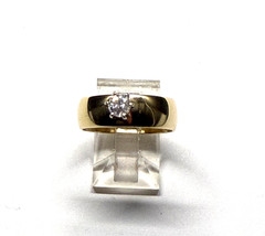 Pre-owned Vintage 14k Band with a 4mm Cubic Zirconia (CZ)