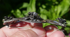 Vintage Designer CORO Sterling Silver Open-Work Flower Designed Brooch – 17.4g.