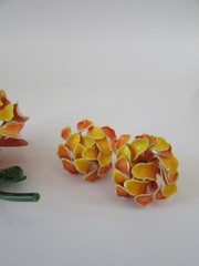 Vintage 70’s Enamel Marigold Chrysanthemum Flower Pin Brooch & Earring Set