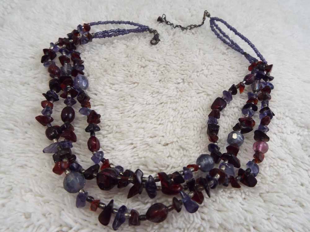 Cranberry Purple Glass Bead Necklace (A57)