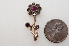ANTIQUE GEORGIAN ENGLISH 15K GOLD FOILED GARNET FLOWER BROOCH / LACE PIN c1820