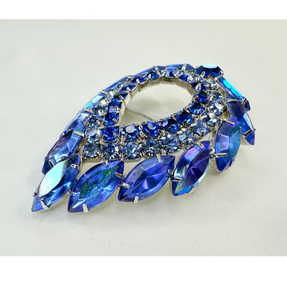Vintage 1964 Sarah Coventry Blue Lagoon Brooch by D&E Juliana Book Piece