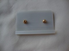 VINTAGE SAMUEL HUANG SIGNED DESIGNER CLOISONNE FAN WHITE BLACK & GRAY EARRINGS