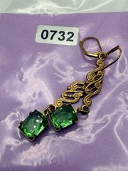 Vintage‎ Rhinestone Drop Earrings Pierced Gold Tone Green Stone 2”