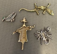 Vintage Figural Brooch Lot 4 Enamel Scarecrow Duck Alligator Rhinestone Bee