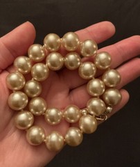 Vintage Large Golden Faux Pearl Knotted Choker Necklace 15.5” Long
