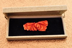 Red Coral OBIDOME carved “Rose” and Certificate ( 56mm ( 2.20in) total 121.5ct).
