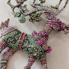 Heidi Daus Christmas Reindeer Brooch Crystal‑Embellished Vintage Holiday