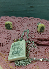 Vtg Scrimshaw Styled Clipper Ship Pendant Necklace Faux Bone Earring Set Lot