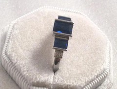 Vintage Jewellery Gold Ring with Blue and White Sapphires Antique Deco Jewelry