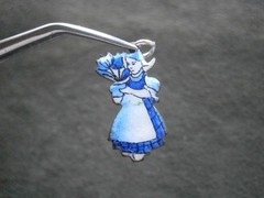 Dutch Woman with Tulips Vintage Silvertone & Enamel Bracelet Charm Pendant 2.0g