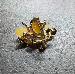 Unique butterscotch Whole Stone natural Amber Brooch 6.84g