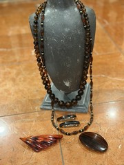 FAUX TORTOISE LUCITE GRADUATED BEAD & AVON 3927 NECKLACE BARETTE VINTAGE LOT EUC