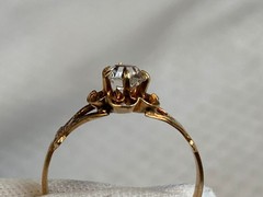 Vtg 14K Yellow Gold Ring 1.7g Fine Jewelry Size 7 Band Clear Round Stone *READ*