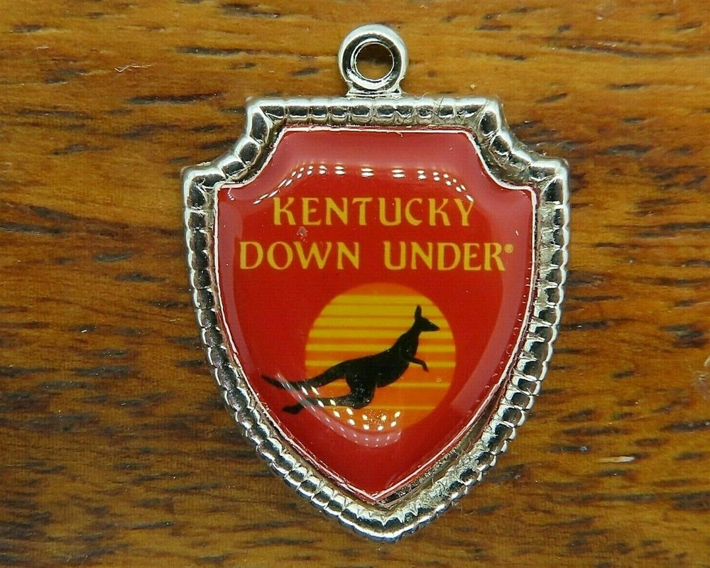 Vintage silver KENTUCKY DOWN UNDER ADVENTURE ZOO TRAVEL SHIELD charm 50-11