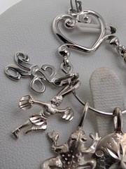 Vintage~**CHARM HOLDER & 7 CHARMS**~925 Sterling Silver~8.1 GRAMS~2.2″ Long