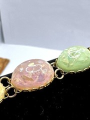 CORO Pegasus Confetti Bracelet Cabochon Pastel Lucite Vintage Gran Retro Dainty