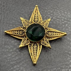 Vintage 80s HUGE Gold Tone Filigree Star Brooch Celestial Green Rhinestone Pin