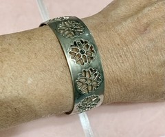 Vintage Silver Plated Metal Openwork Filigree Floral Pattern Cuff Bracelet
