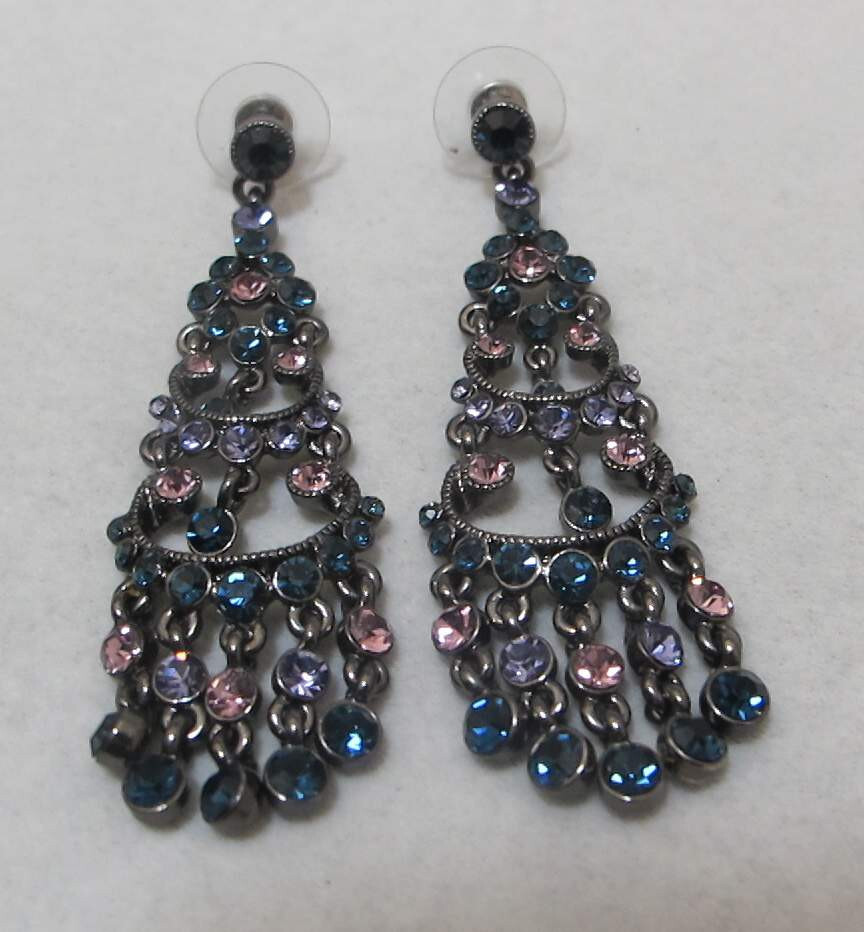 Vtg Vibrant Blue Pink & Grey Crystal Rhinestone Gun Metal Chandelier Post Earrin