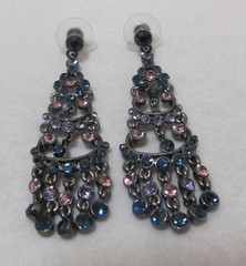 Vtg Vibrant Blue Pink & Grey Crystal Rhinestone Gun Metal Chandelier Post Earrin