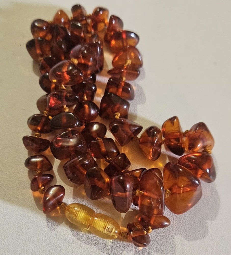 Vintage Natural Baltic Amber Graduated Knotted Bead Necklace 20″
