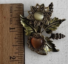 Vintage Kenneth Cole KC Maple Leaf Pin Brooch Gold Tone Fall Colors Ornate 2″x2″