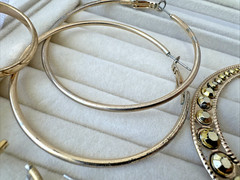 7 Pairs Of Gold Tone VTG Pierced Earrings LOT Enamel 1980s 1990s modern Art deco