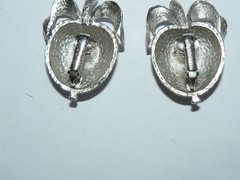 Sarah Coventry Clip On Earrings Apple