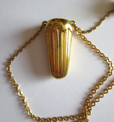 VTG COPAREL ME COLOGNE IN A FLACON PENDENT NECKLACE 29″ CHAIN BLUE STONE ON TOP