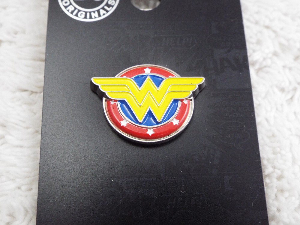 DC COMICS Wonder Woman Pin (J24)