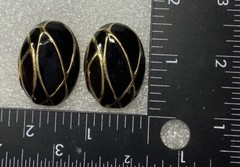 Vintage Large 1.5” Oval Black Enamel Gold Tone Post Earrings For Pierced Ears vg