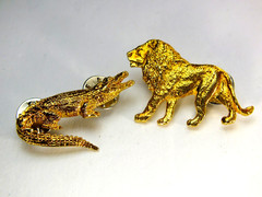 Vintage GG HARRIS Gold Plated Fine Pewter Pins #600 Alligator & #493 Lion