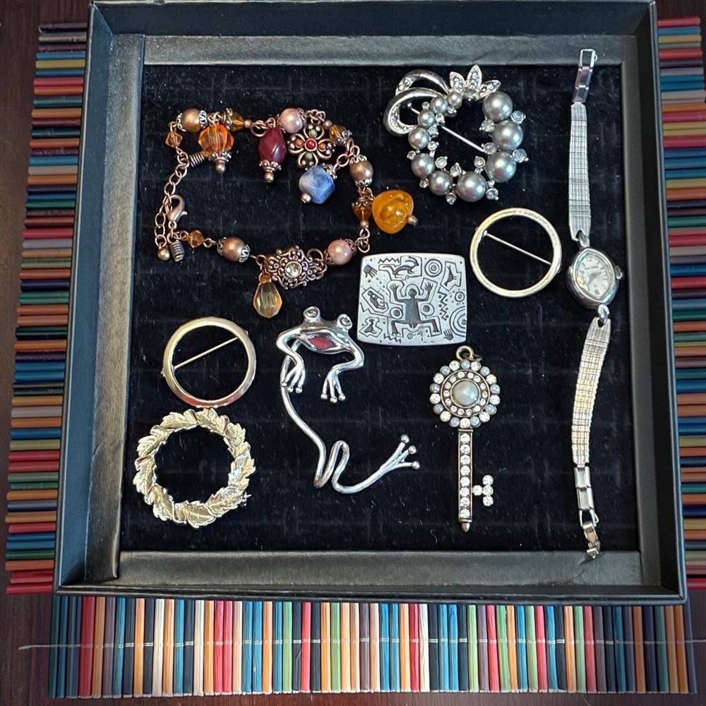 Vintage Jewelry Lot 9 Pc Bead Bracelet Key Frog Circle Pins Brooch Waltham Watch