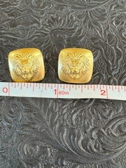 Vintage Gold Tone Lion Head Post Earrings Matte Satin Finish Statement 80s 90s