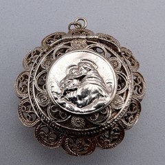 Vintage 800 Silver Filigree Trinket Rosary Box Pendant Madonna Child 1.25in