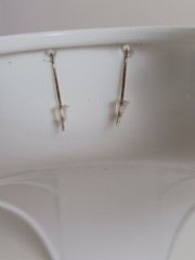Vintage Dangle Singing Angel Earrings Unmarked 1″ SO CUTE!