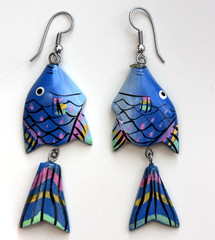 VTG Dangle Fish Earrings Hand-Painted Wood Silver-tone Metal Tropical Blue 3”L