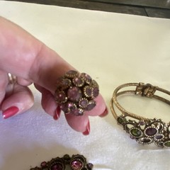 Gold Tone Crystal Rhinestone Jewelry Set Bracelet Brooch Ring Pink Green Purple