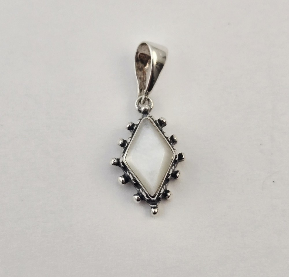 Vintage Ted Ott Sterling Silver Mother of Pearl Modernist Pendant 2.0g 925