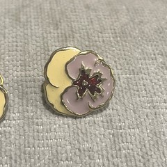Vintage Gold Tone Lavender and Yellow Enamel Pansy Clip-on Earrings