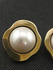 RARE CELIA SEBIRI 1970s goldtone mabe pearls modernist design clip-on earrings