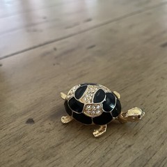 4.5”CM GOLD TONE BLACK ENAMEL & CRYSTALS TURTLE BROOCH