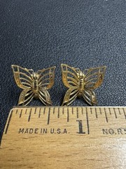 Filigree Gold-toned Butterfly Pierced Earrings 1970’s .5″