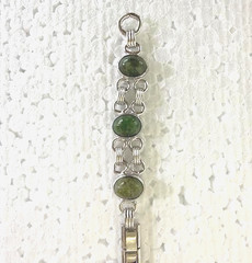 NOS – VINTAGE ADMARK 12K GOLD-FILLED JADE DOUBLE LINK BRACELET WITH SAFETY CHAIN