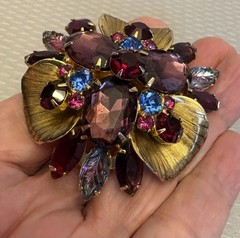 Vintage Juliana Purple Blue Red Rhinestone Brooch Goldtone D&E Book Piece 2.5″