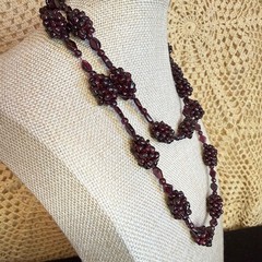Vintage Garnet Grape Cluster Beaded Necklace 18″ Hang Continuous No Clasp