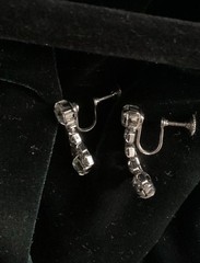 Gorgeous 1940s-50s Glamorous Clip-on Crystal Tier Earrings Eiffel Tower-shaped