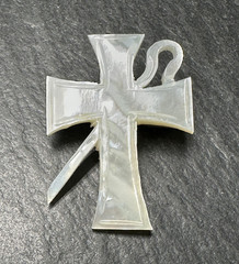 VINTAGE MOTHER OF PEARL CHRISTIAN CROSS & STAFF BROOCH N248